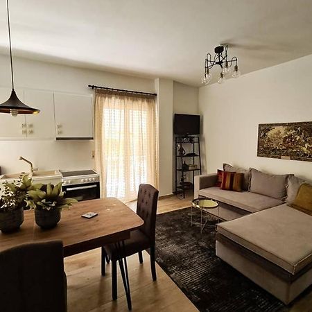Modern Apt In The Heart Of Glyfada - Literally!! Атина Екстериор снимка