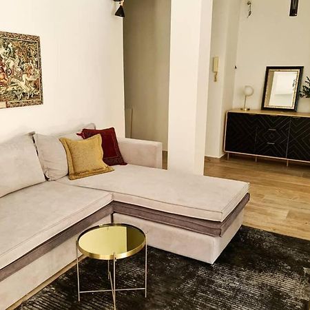 Modern Apt In The Heart Of Glyfada - Literally!! Атина Екстериор снимка